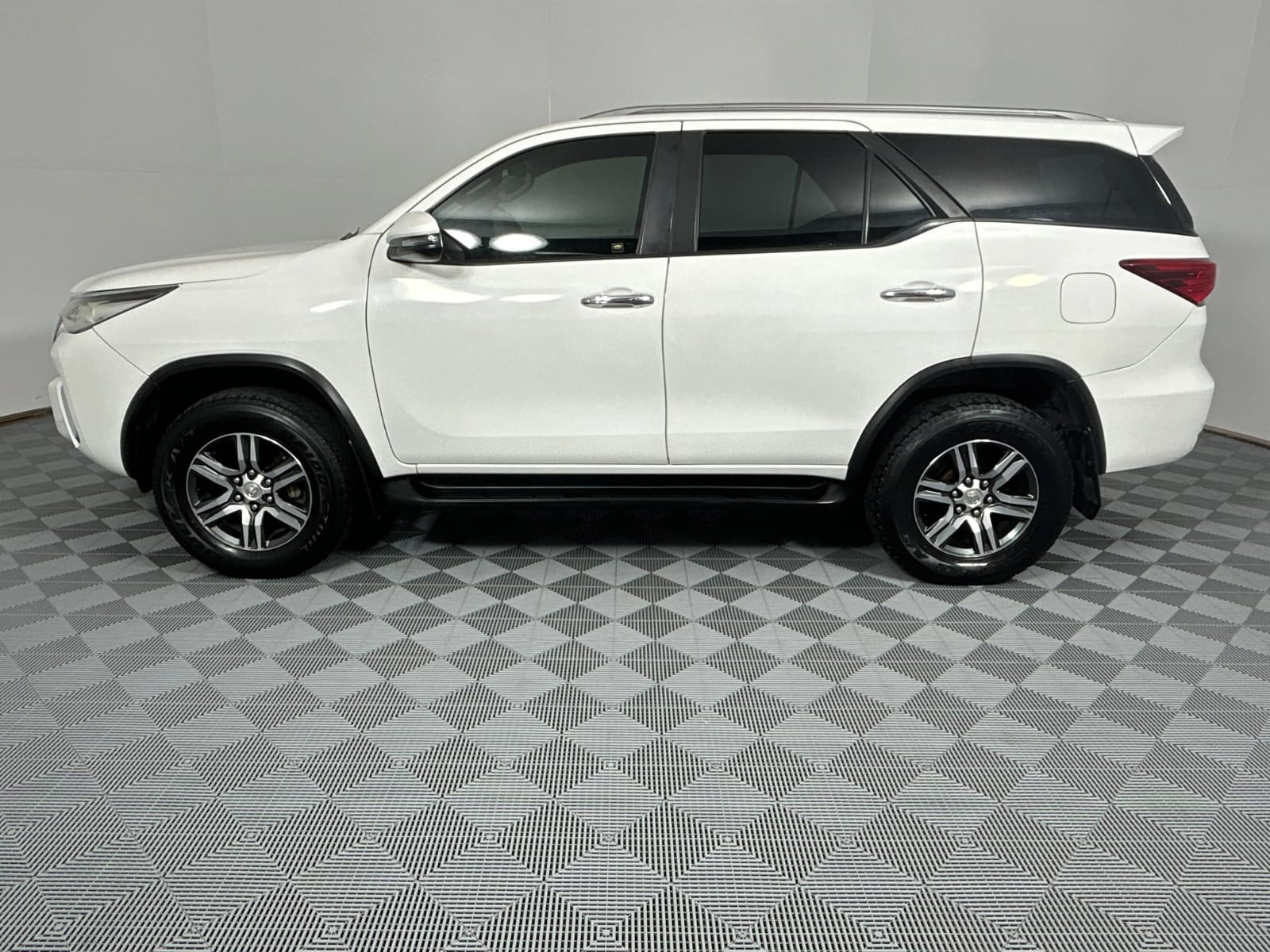 2019 Toyota Fortuner 2.4gd-6 4x4 Auto